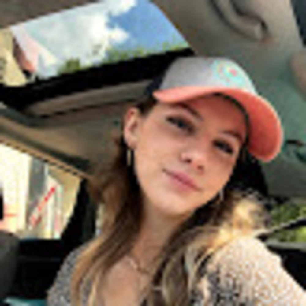 Meet your Posher, Cami